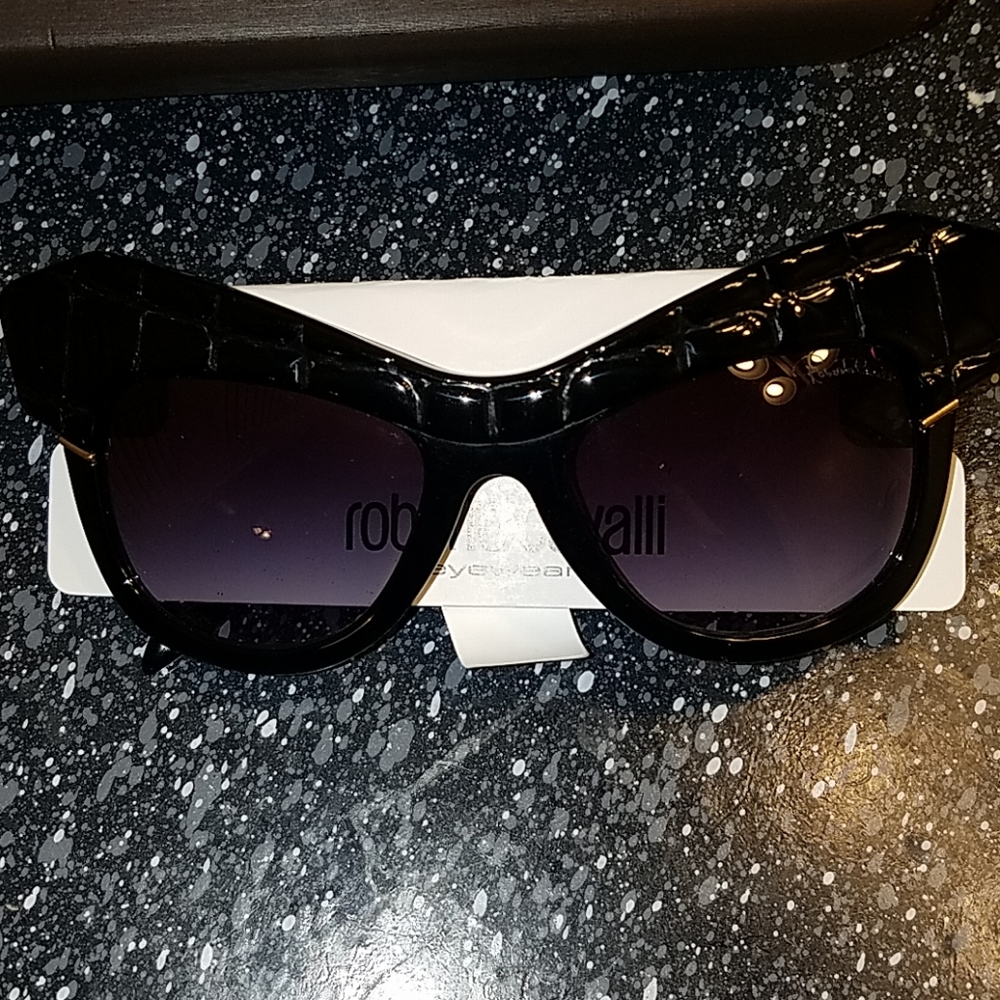 Robert Cavalli Cateye Sunglasses - Picture 2 of 5